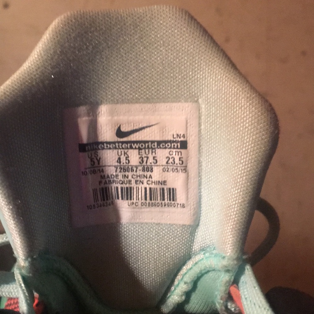 Nike Kobe X (10) Easter - Picture 6 of 7